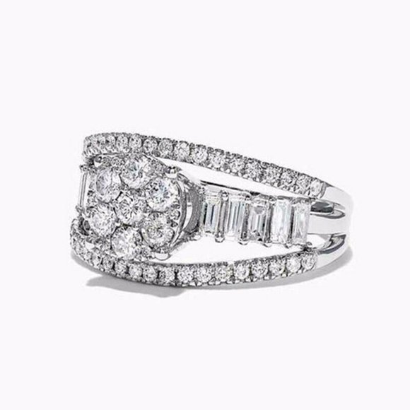 New Elegant Silver Round Cut White Sapphire Ring - Picture 2 of 3